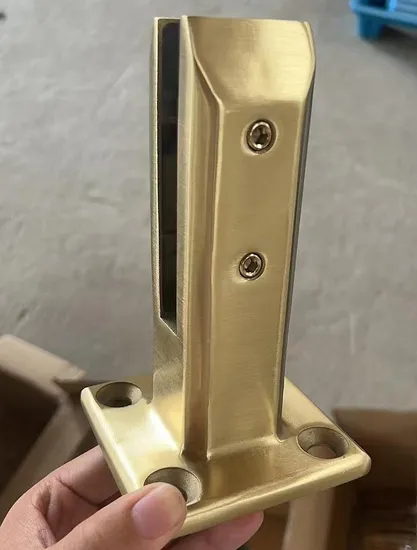 Cepille de la piscina de latón Color dorado Spiga Aycantable para escalera de balaustrada Balcón