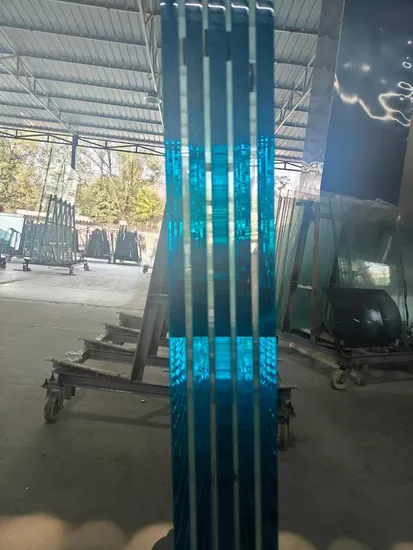 15 mm de 19 mm bajo vidrio templado ultra transparente de hierro con bordes pulidos planos