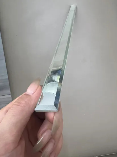 Mirror biselado de una tira de 5 mm de largo