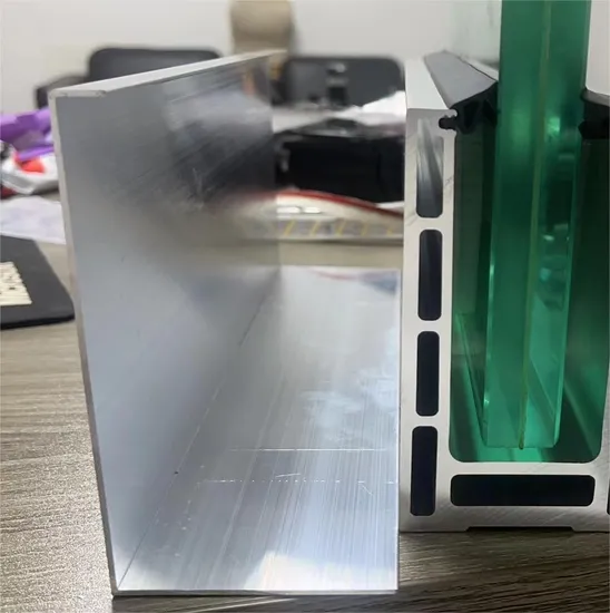 Montaje lateral de aluminio U zapato base de canal con tapas